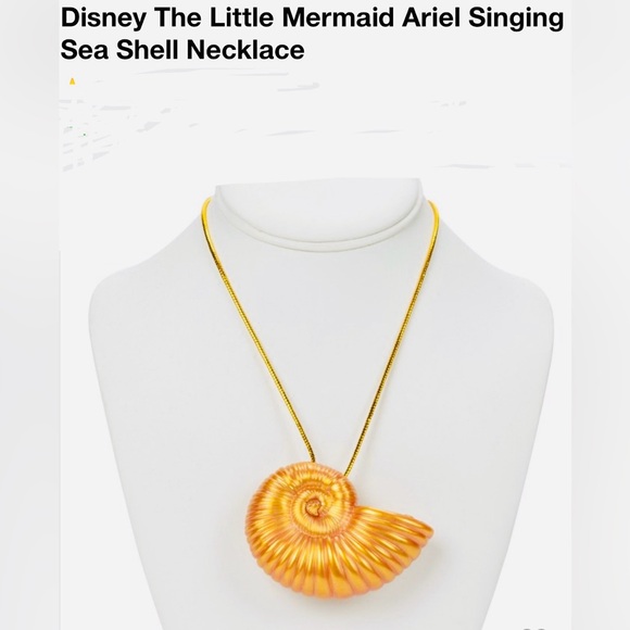 Beautiful Ariel The little Mermaid Disney Princess necklace toy - Picture 1 of 7